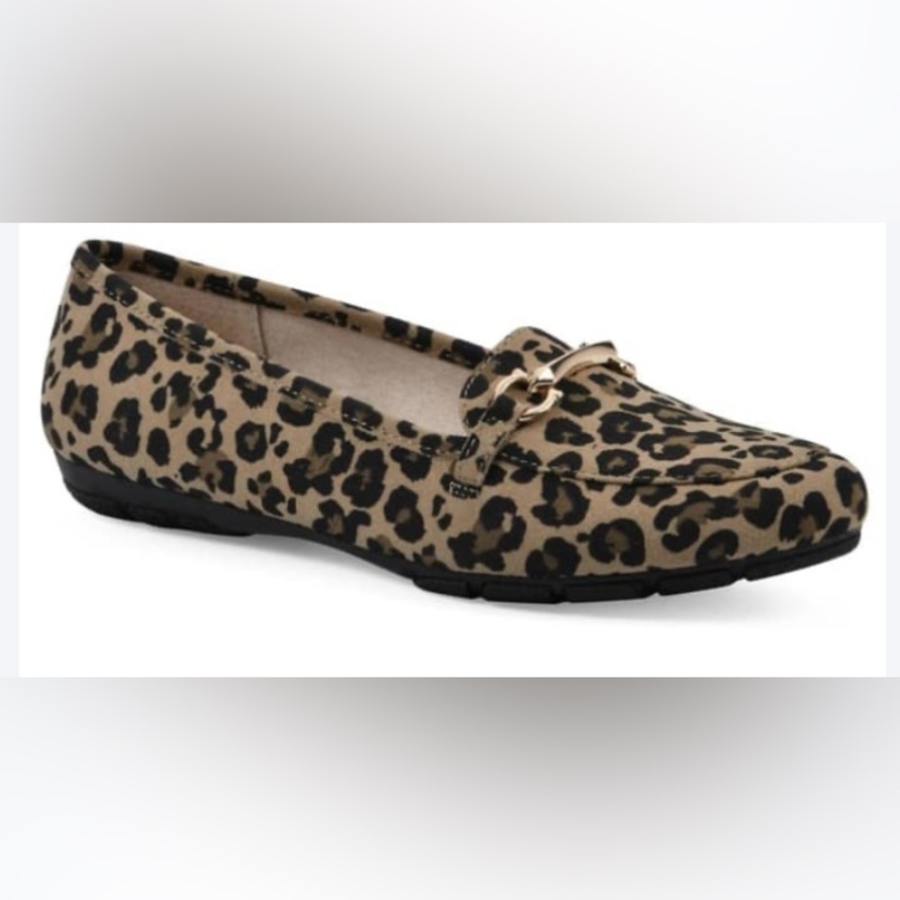 Leopard flats Cliffs by White Mountain Size 8